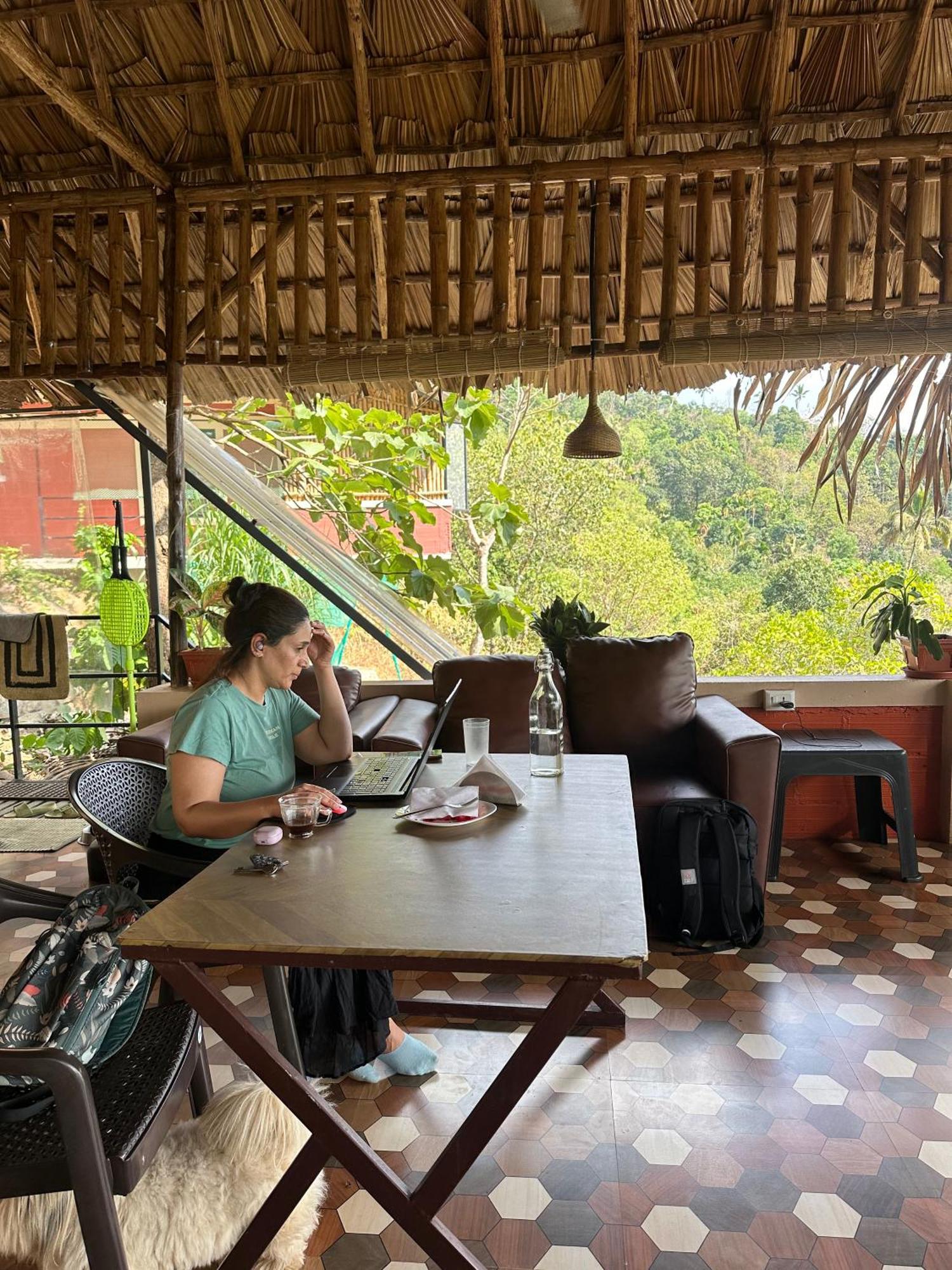 Sunset Valley Kerala Pool Resort - Serene Natural Forest Cottage Stay In Idukki With Sunrise & Sunset Panoramas, Natural Streams & Tranquil Summer Evenings Pīrmed Exteriör bild