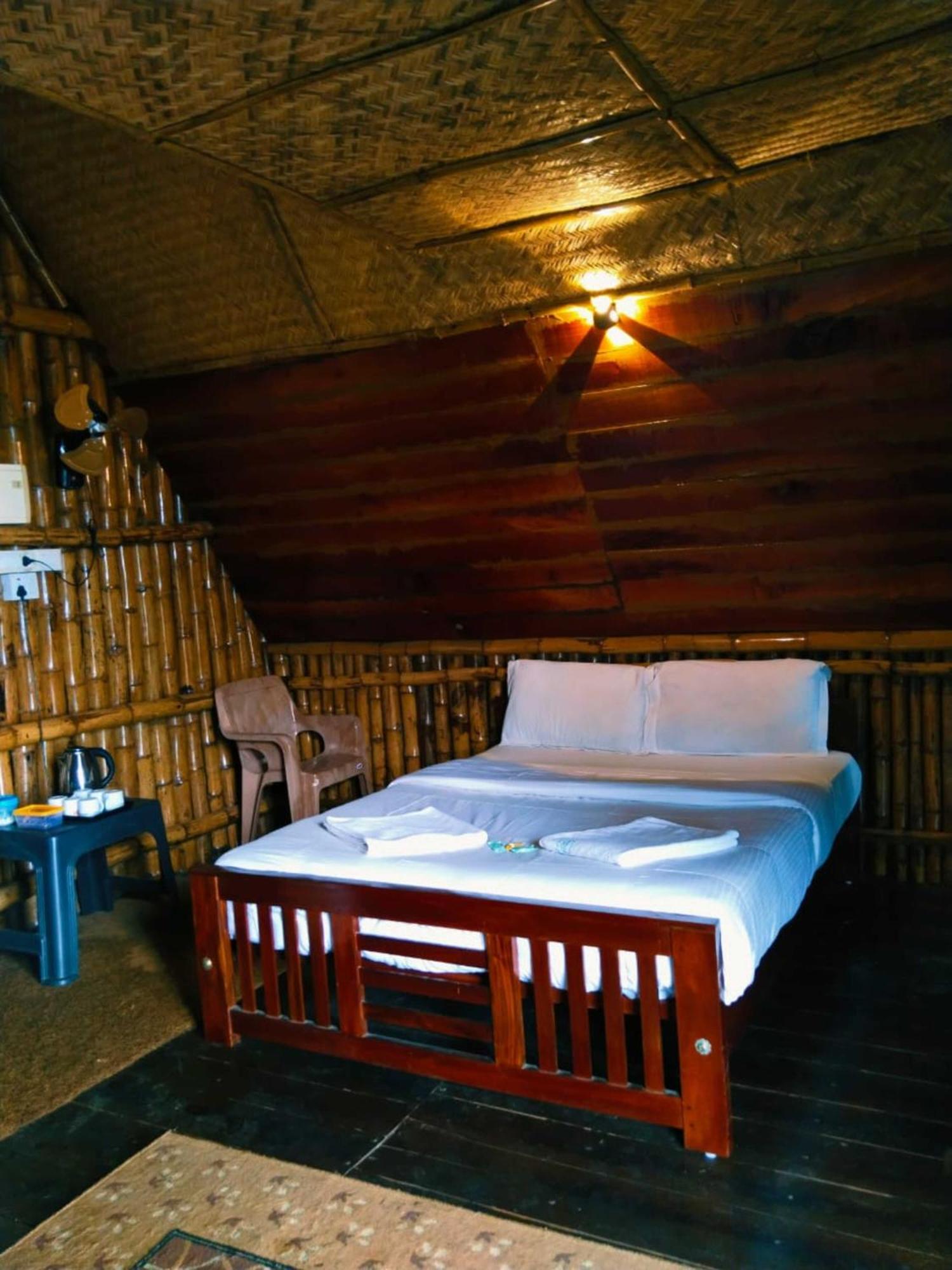 Sunset Valley Kerala Pool Resort - Serene Natural Forest Cottage Stay In Idukki With Sunrise & Sunset Panoramas, Natural Streams & Tranquil Summer Evenings Pīrmed Exteriör bild