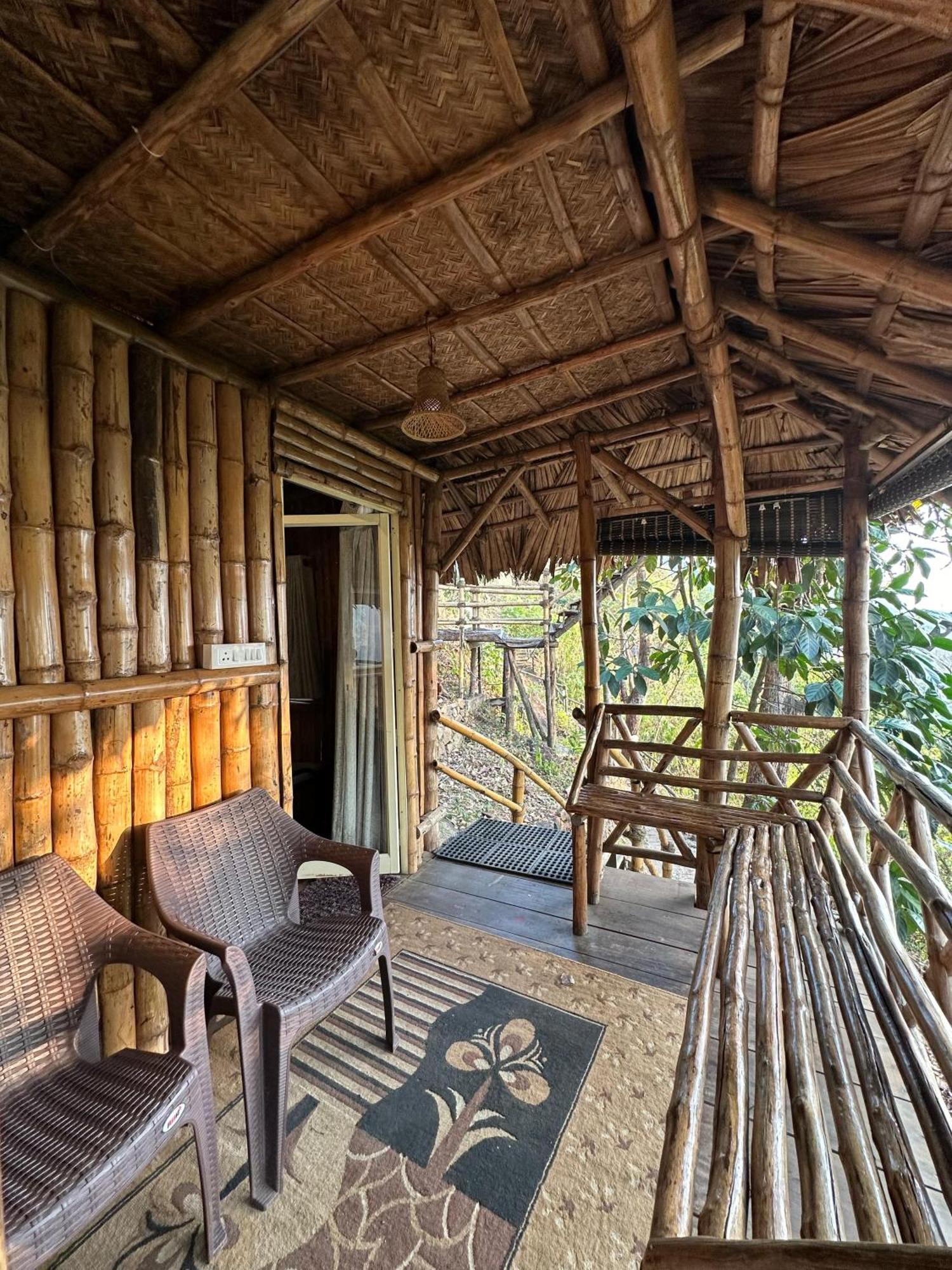 Sunset Valley Kerala Pool Resort - Serene Natural Forest Cottage Stay In Idukki With Sunrise & Sunset Panoramas, Natural Streams & Tranquil Summer Evenings Pīrmed Exteriör bild
