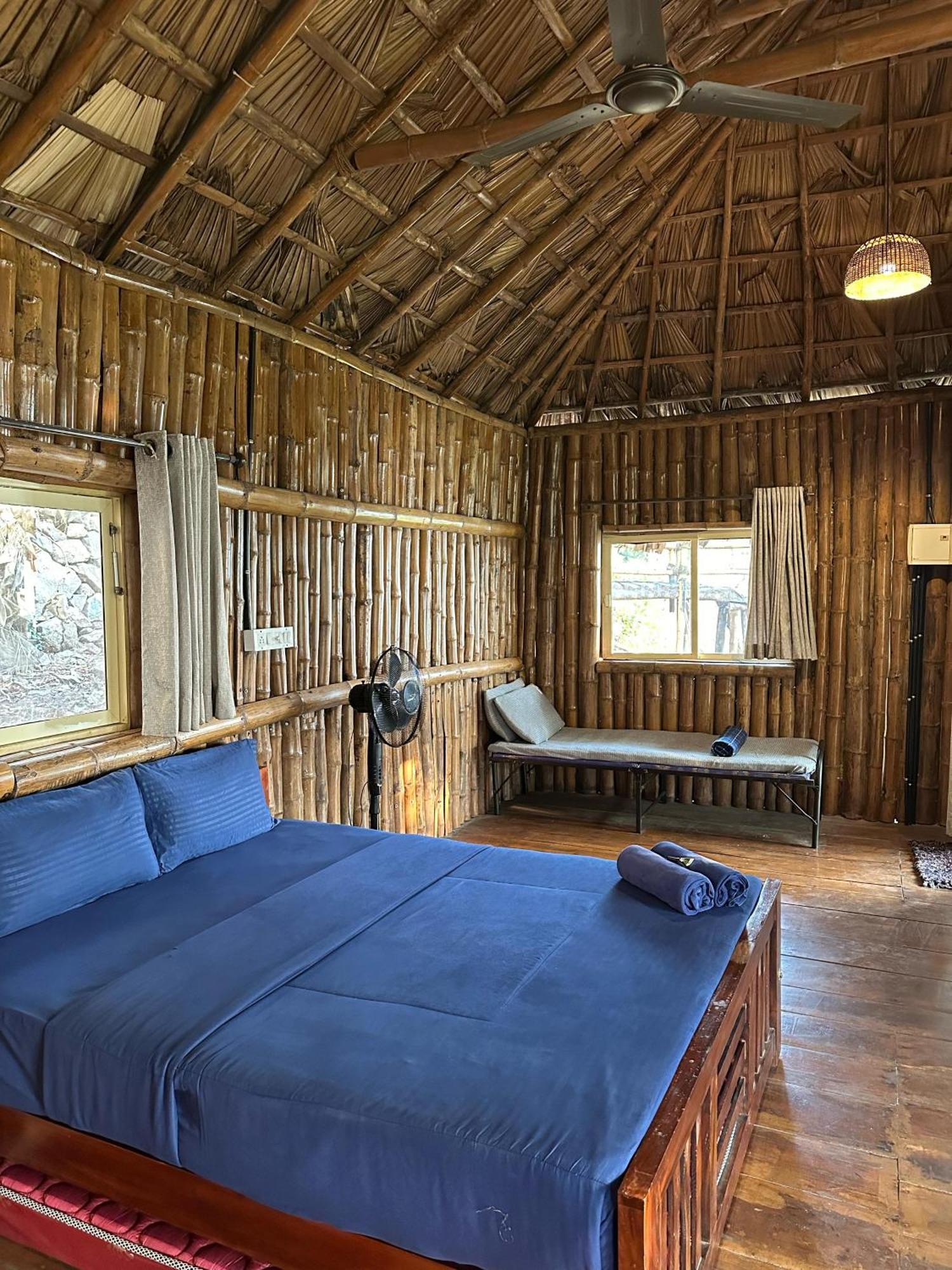 Sunset Valley Kerala Pool Resort - Serene Natural Forest Cottage Stay In Idukki With Sunrise & Sunset Panoramas, Natural Streams & Tranquil Summer Evenings Pīrmed Exteriör bild
