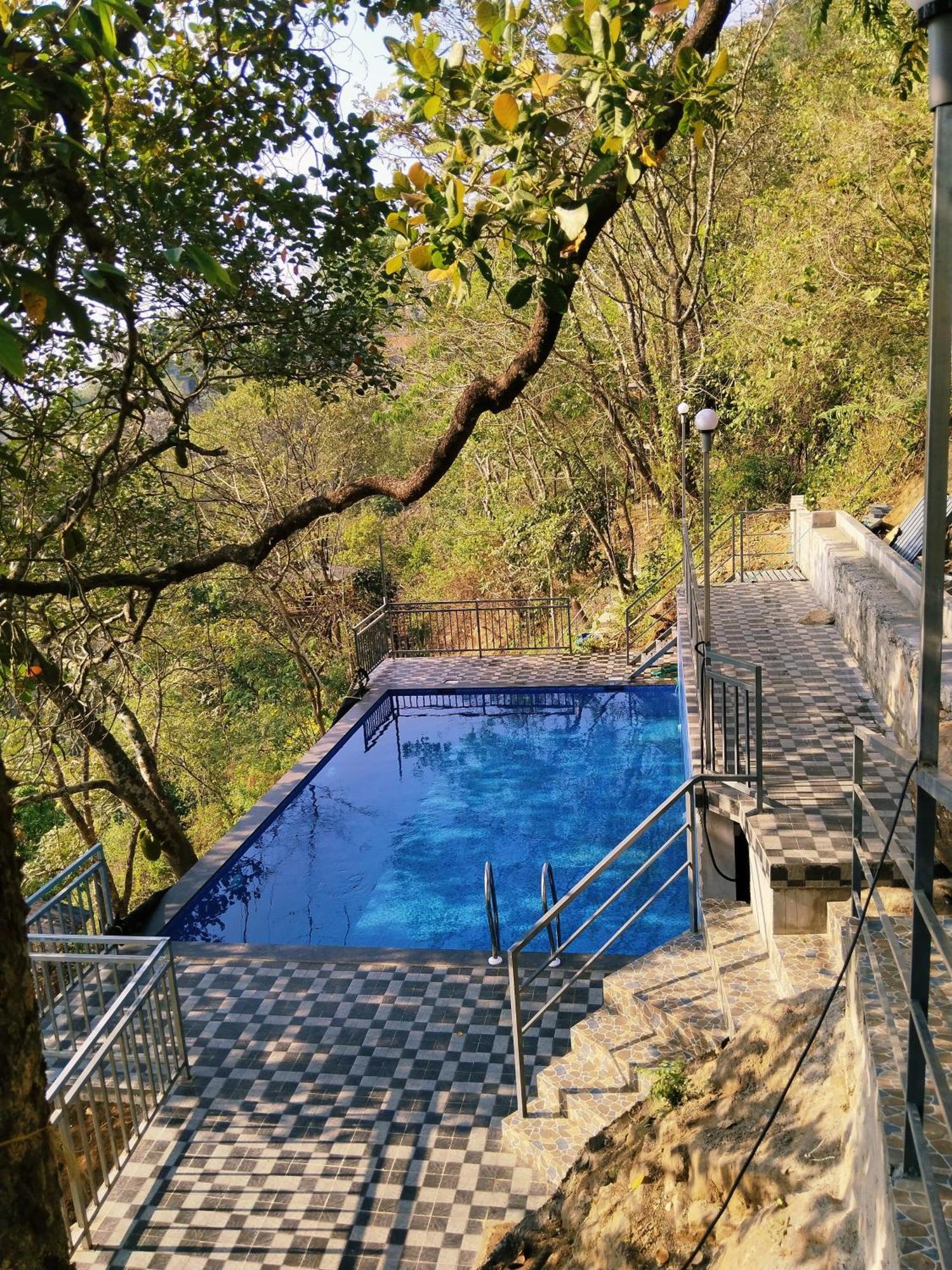 Sunset Valley Kerala Pool Resort - Serene Natural Forest Cottage Stay In Idukki With Sunrise & Sunset Panoramas, Natural Streams & Tranquil Summer Evenings Pīrmed Exteriör bild
