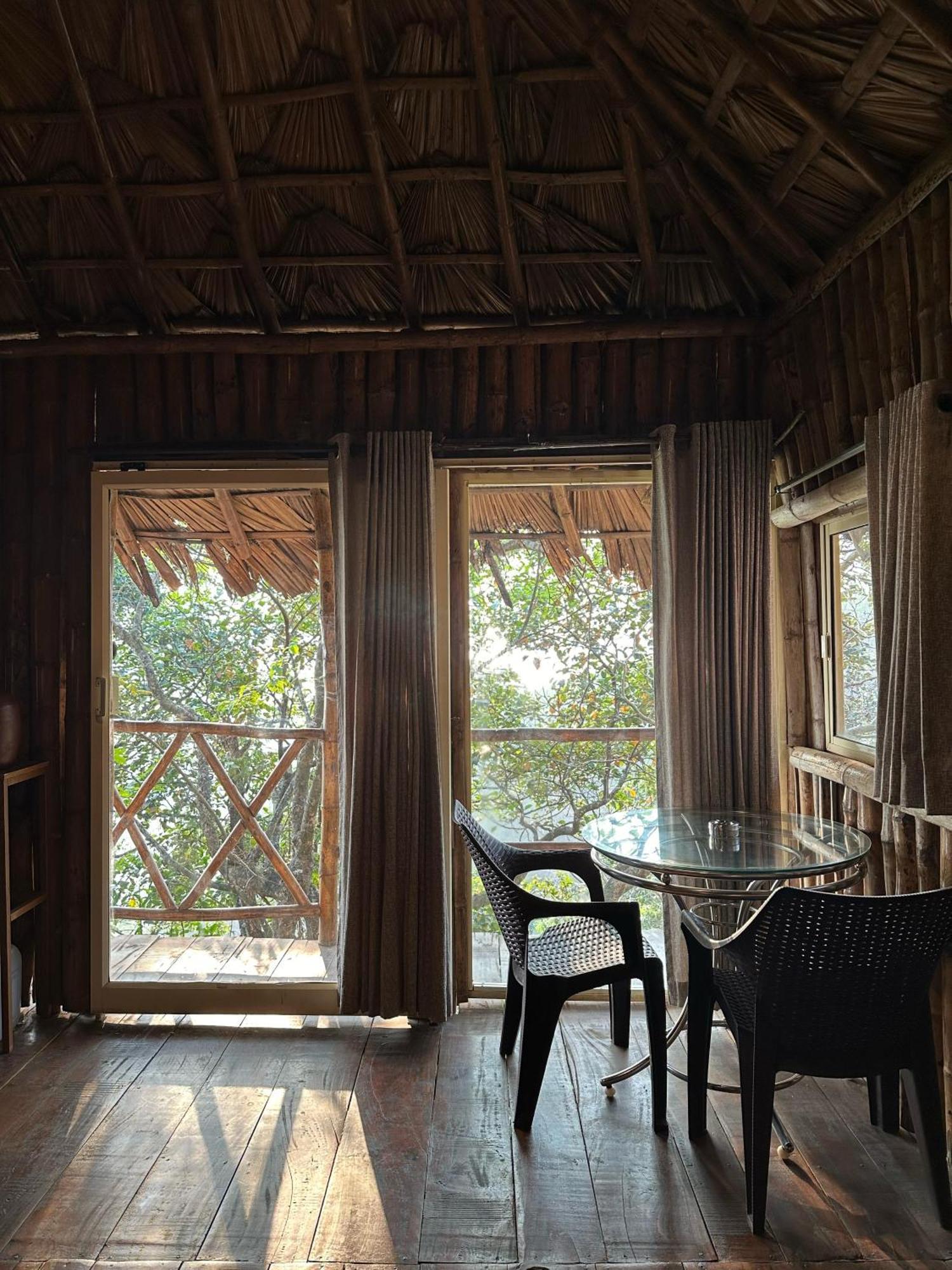 Sunset Valley Kerala Pool Resort - Serene Natural Forest Cottage Stay In Idukki With Sunrise & Sunset Panoramas, Natural Streams & Tranquil Summer Evenings Pīrmed Exteriör bild